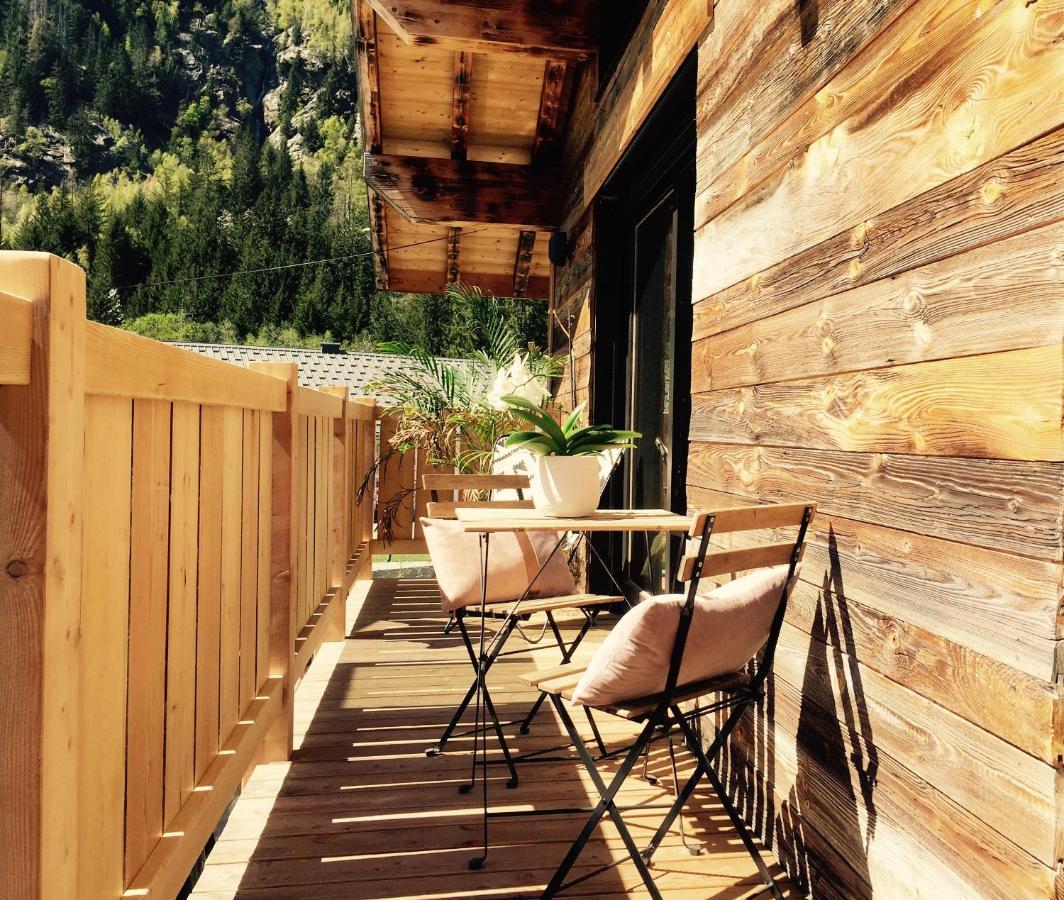 Chalet Le Petit Nicolas, Jacuzzi, Vue Mont Blanc Chamonix Mont Blanc Exterior foto