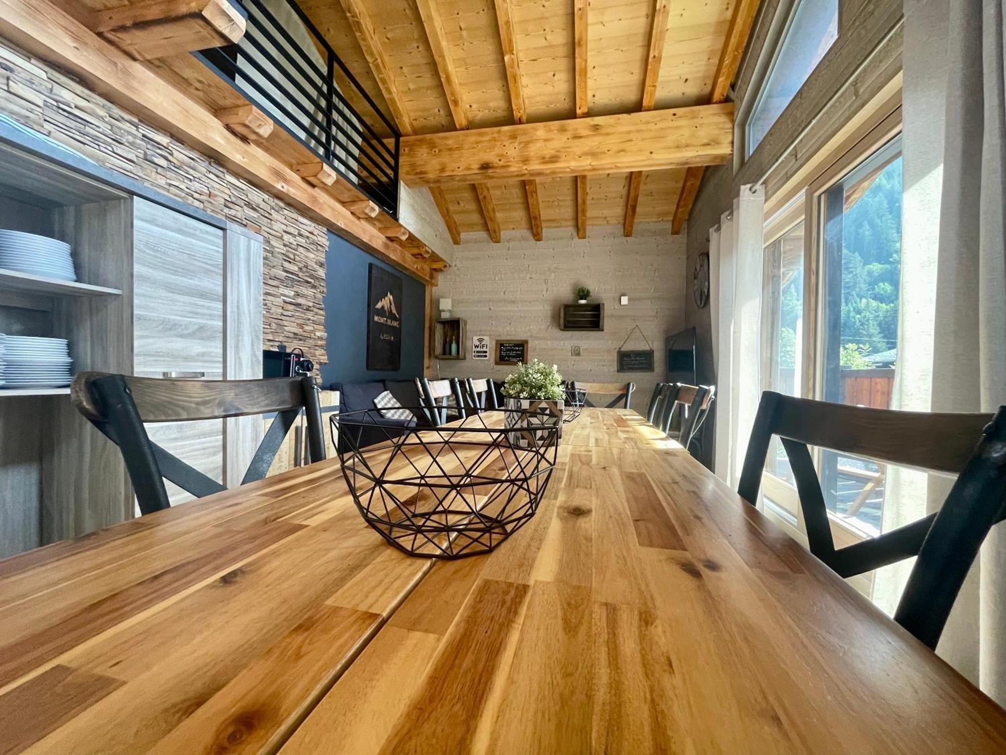 Chalet Le Petit Nicolas, Jacuzzi, Vue Mont Blanc Chamonix Mont Blanc Exterior foto