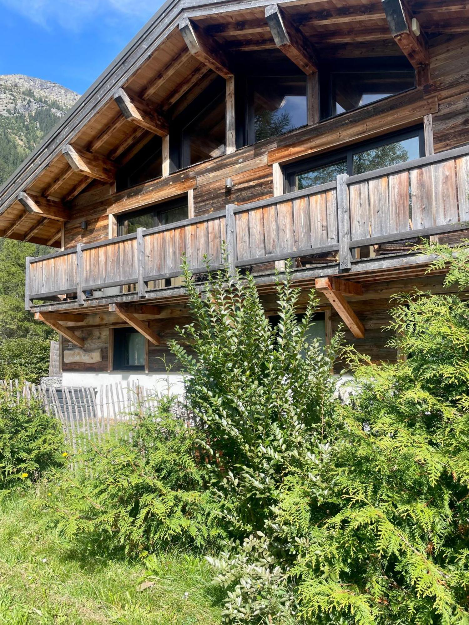 Chalet Le Petit Nicolas, Jacuzzi, Vue Mont Blanc Chamonix Mont Blanc Exterior foto
